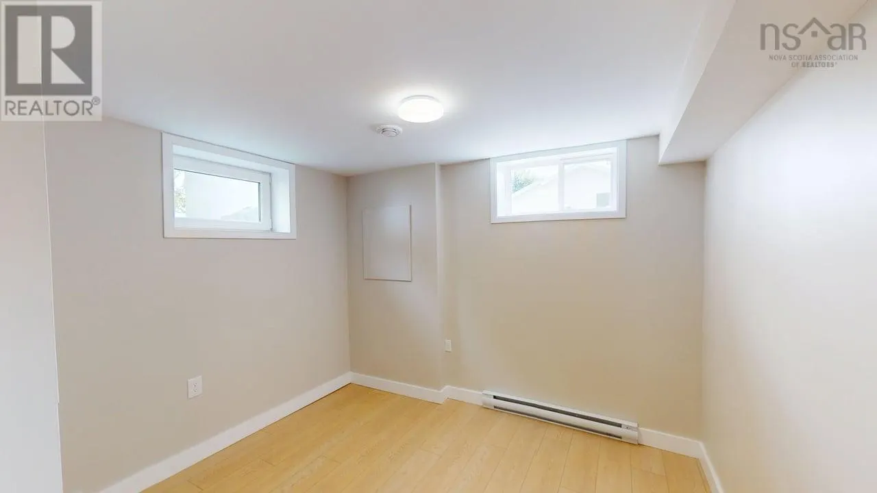 8 Hillside Drive
