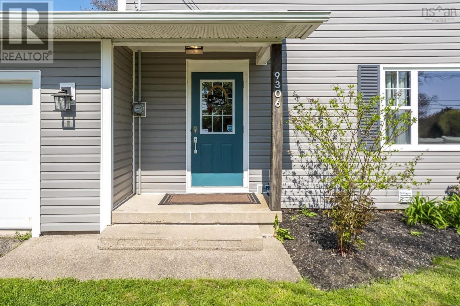9306 Highway 10