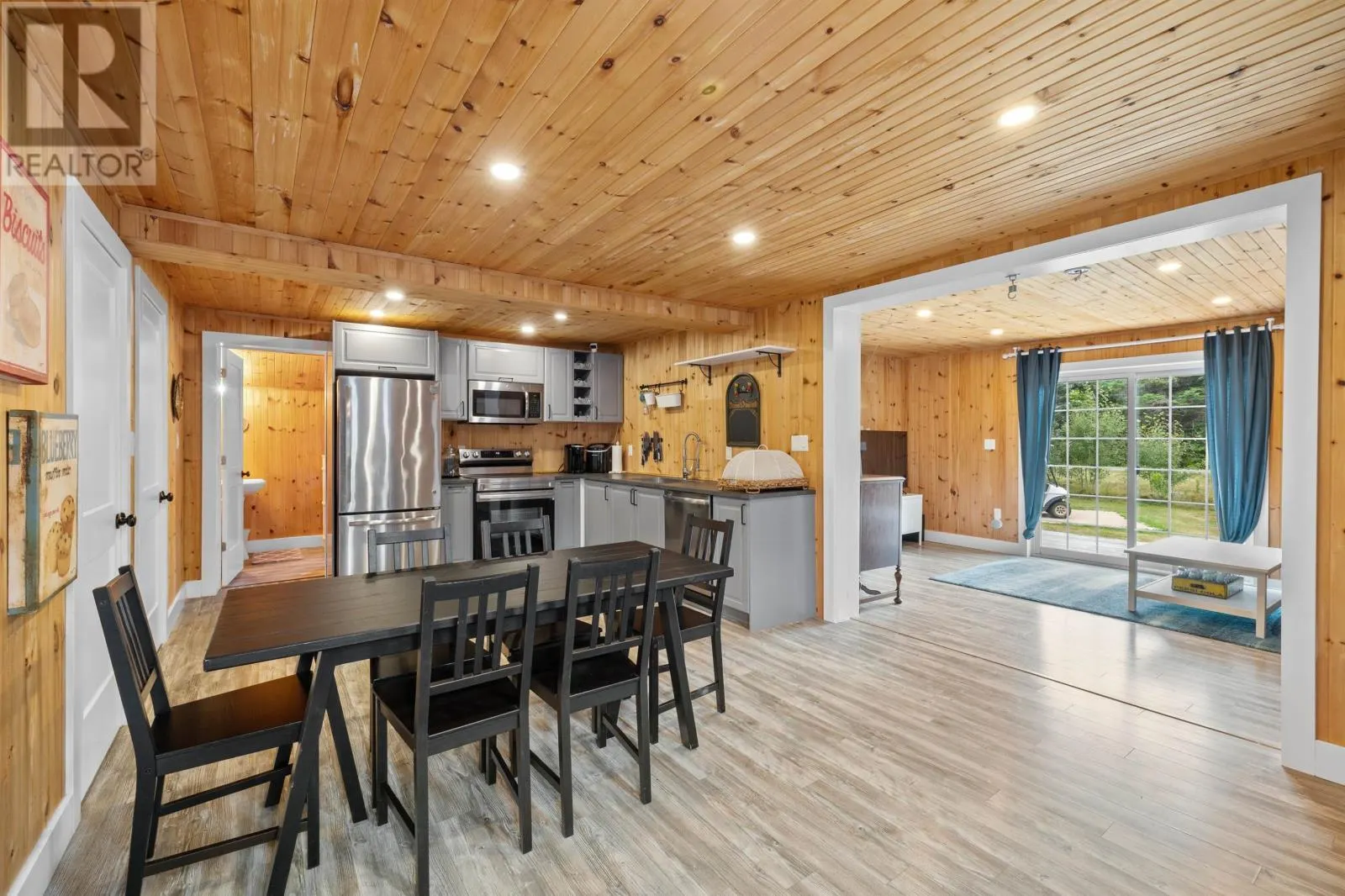 10 Creek Road