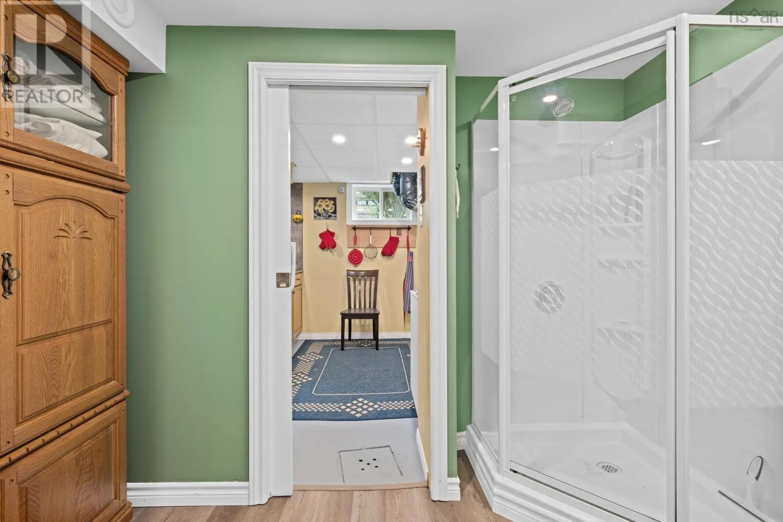 21 Lawnsdale Drive
