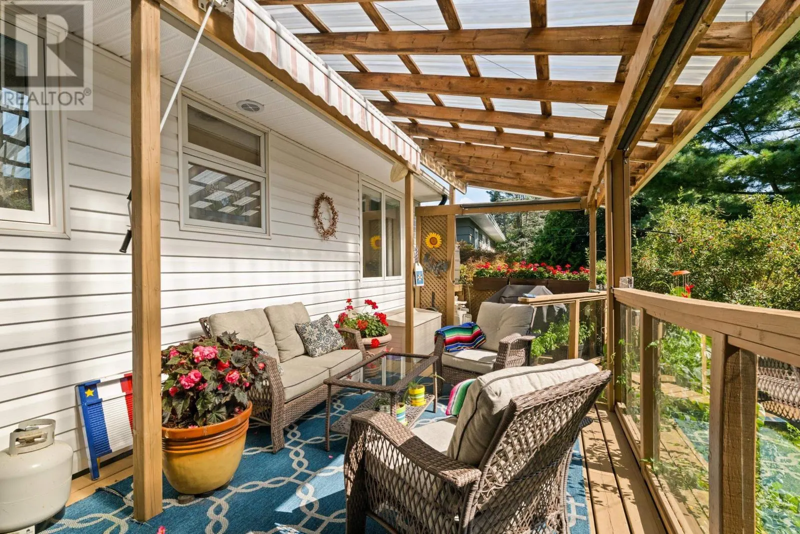 21 Lawnsdale Drive