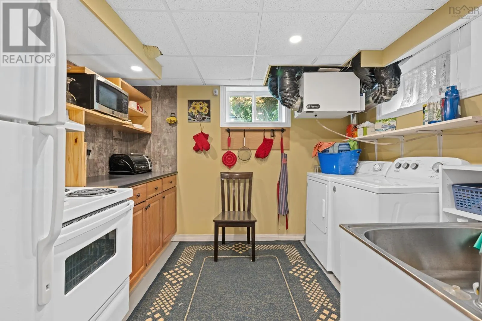 21 Lawnsdale Drive