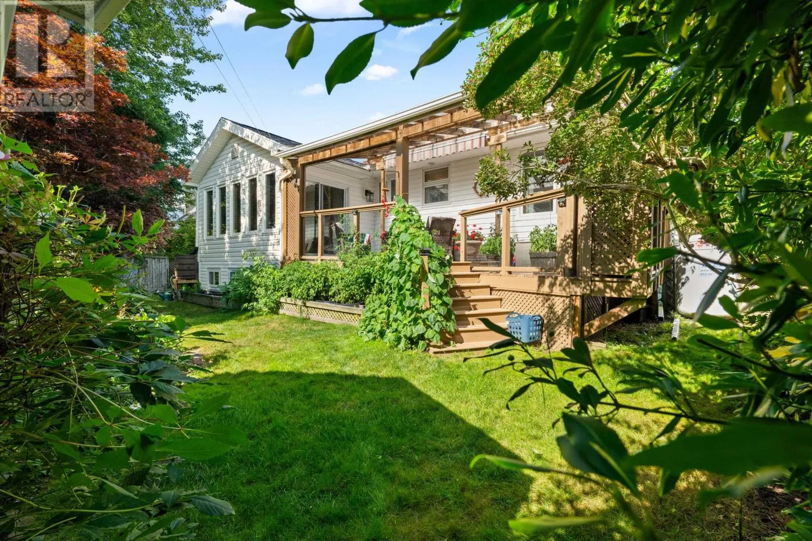 21 Lawnsdale Drive
