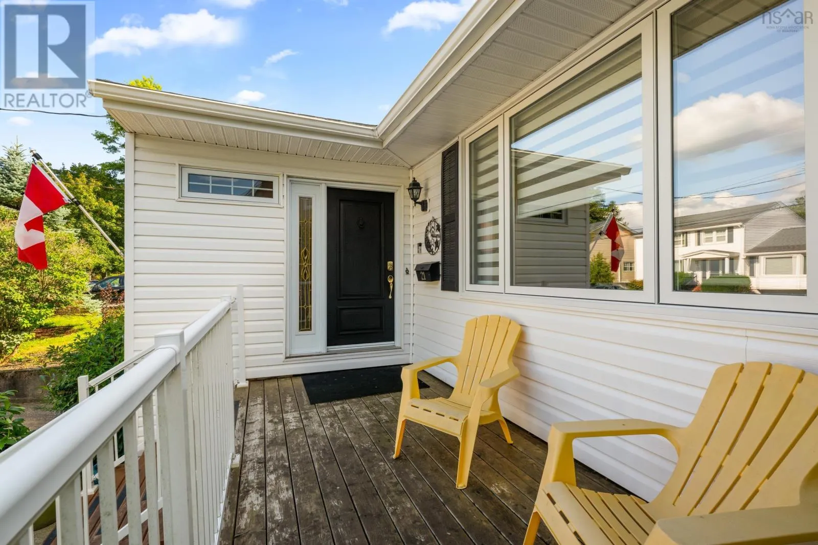 21 Lawnsdale Drive