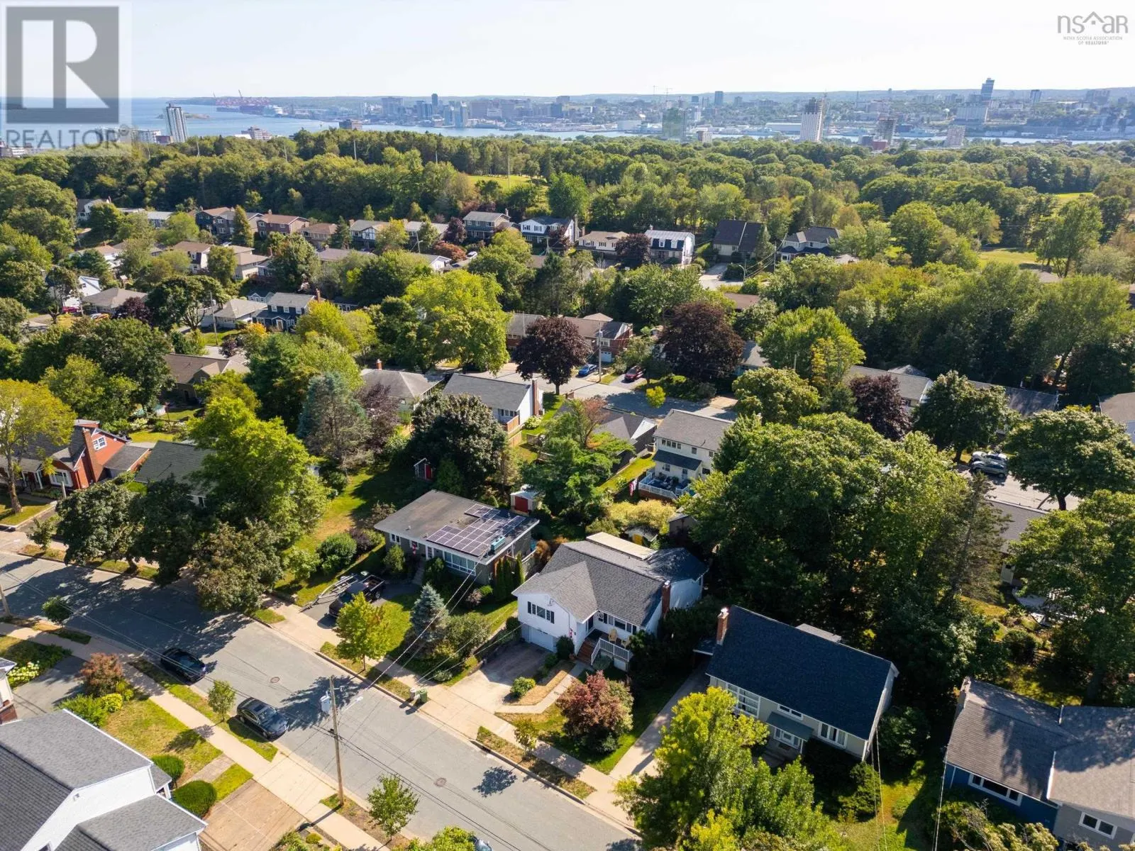 21 Lawnsdale Drive