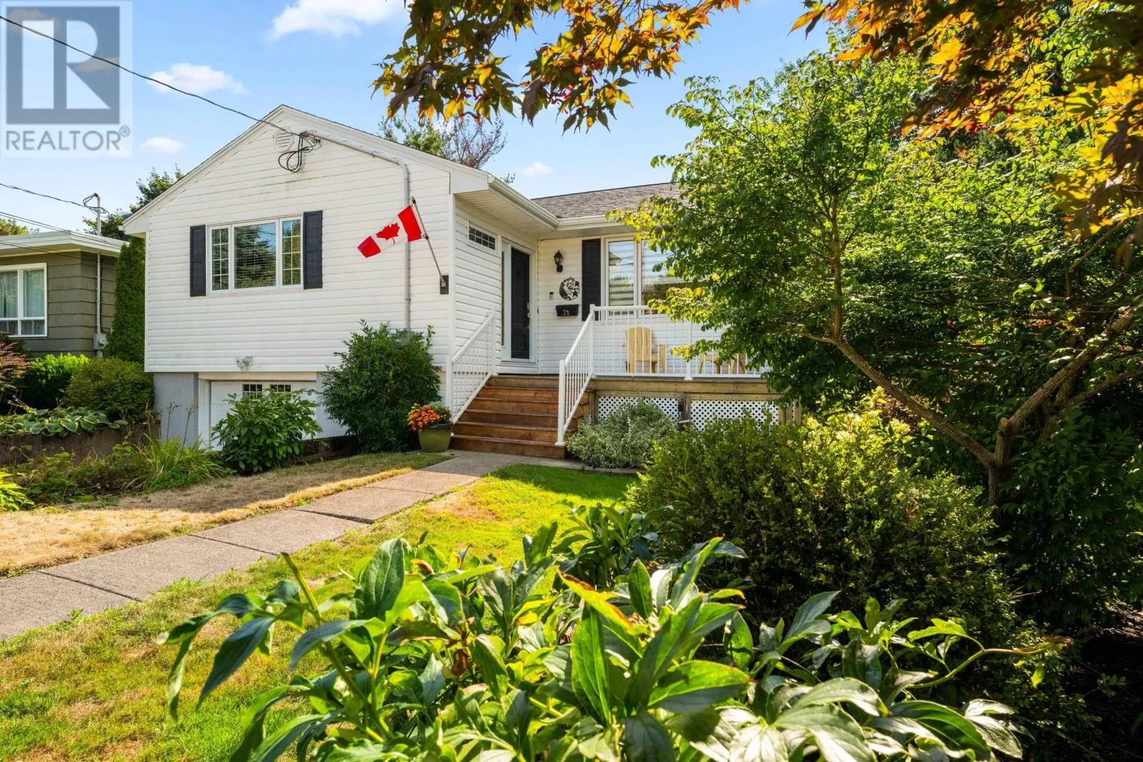 21 Lawnsdale Drive