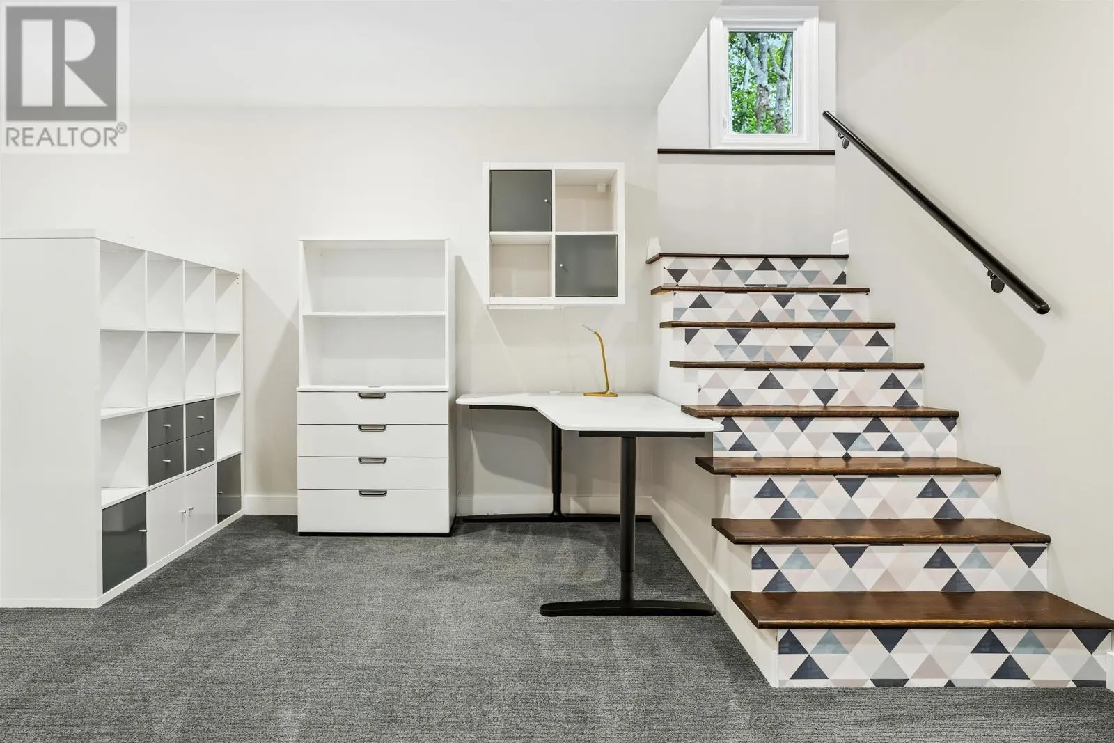 10 Lupin Lane
