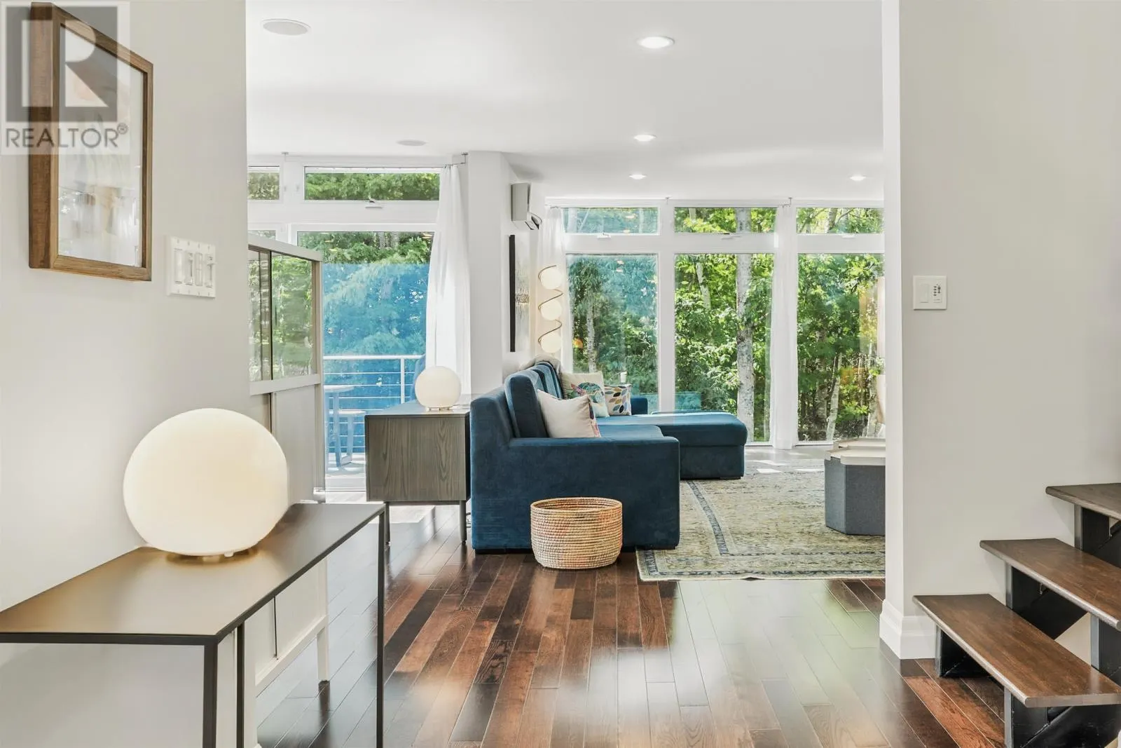 10 Lupin Lane