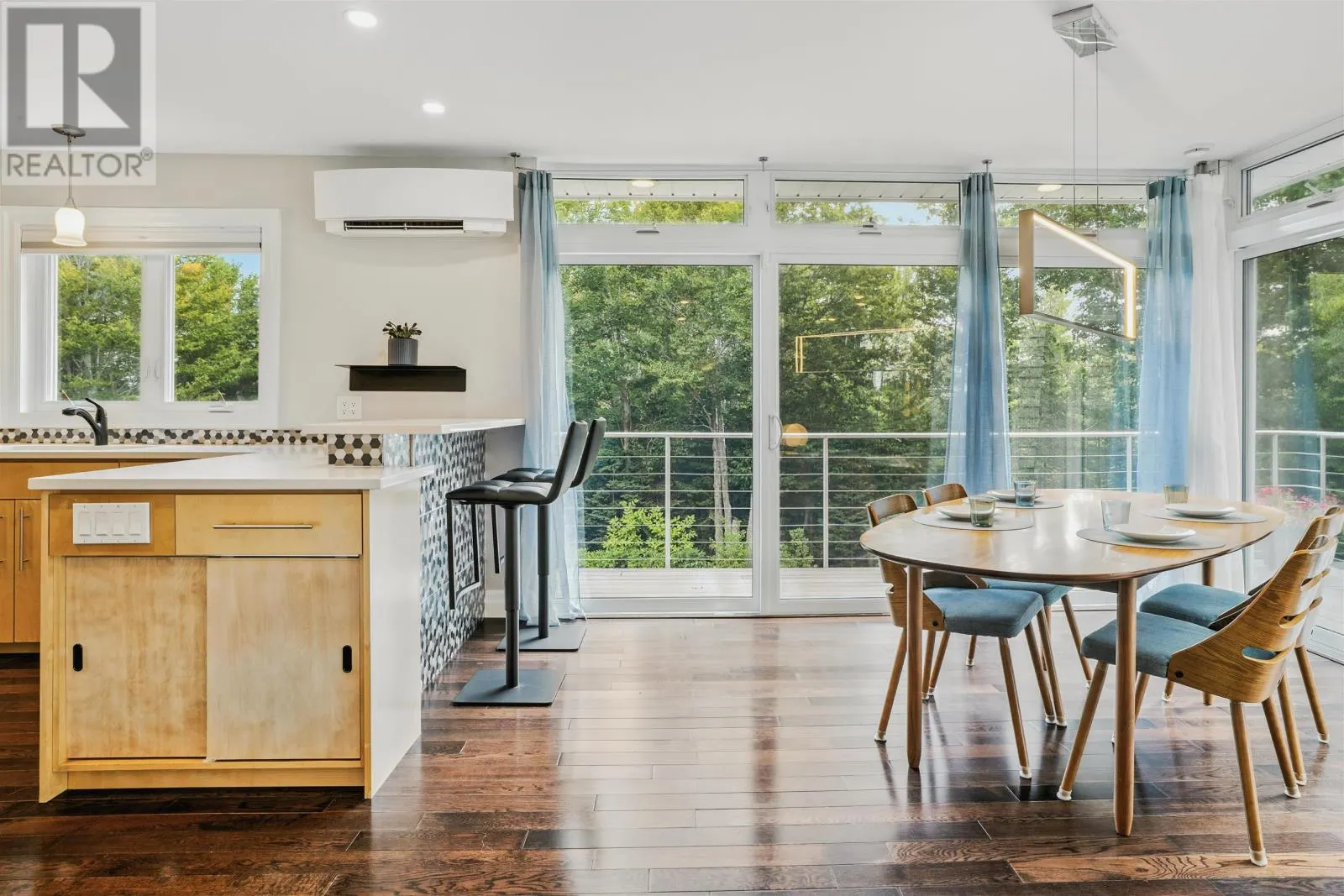 10 Lupin Lane