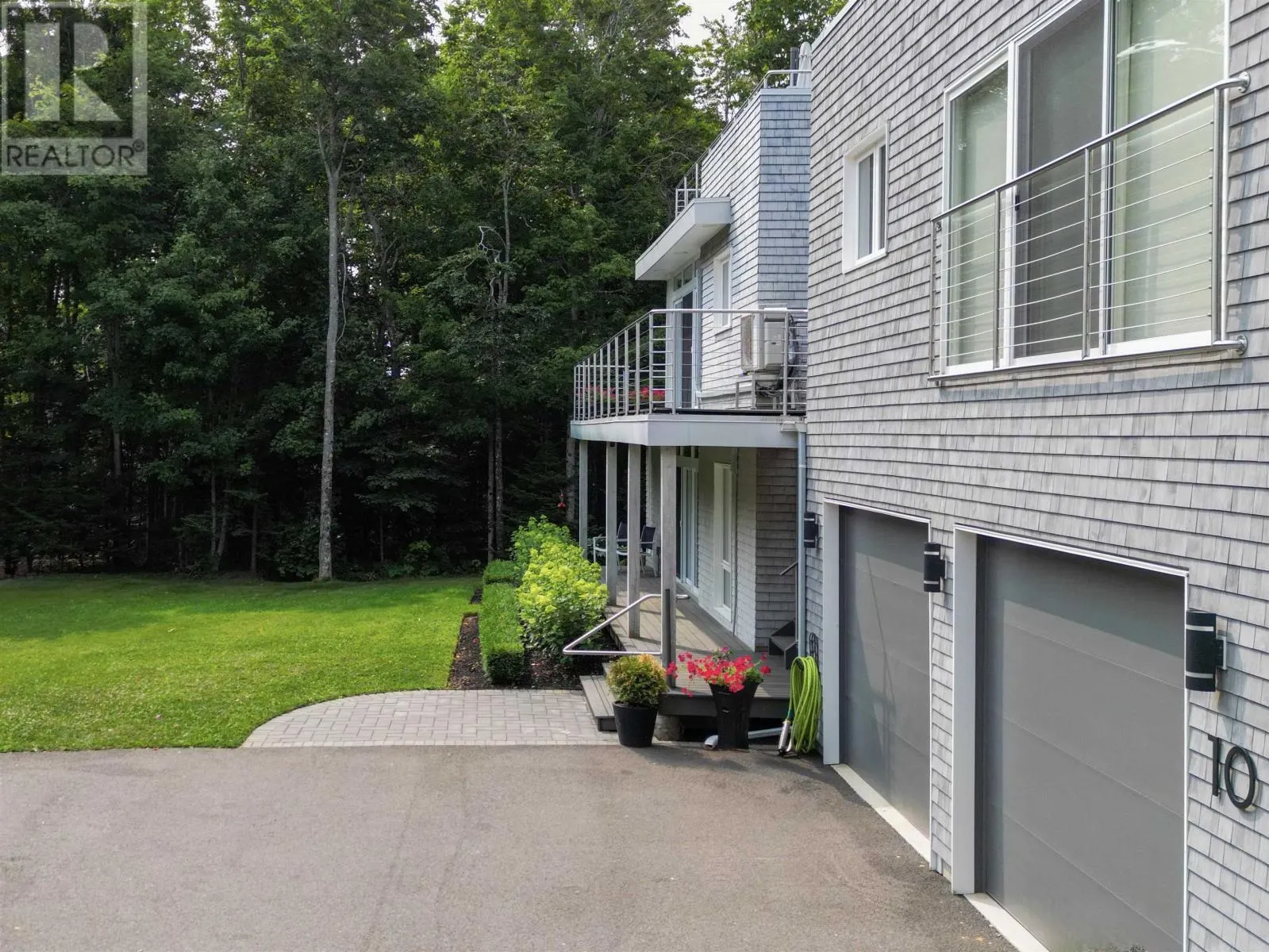 10 Lupin Lane