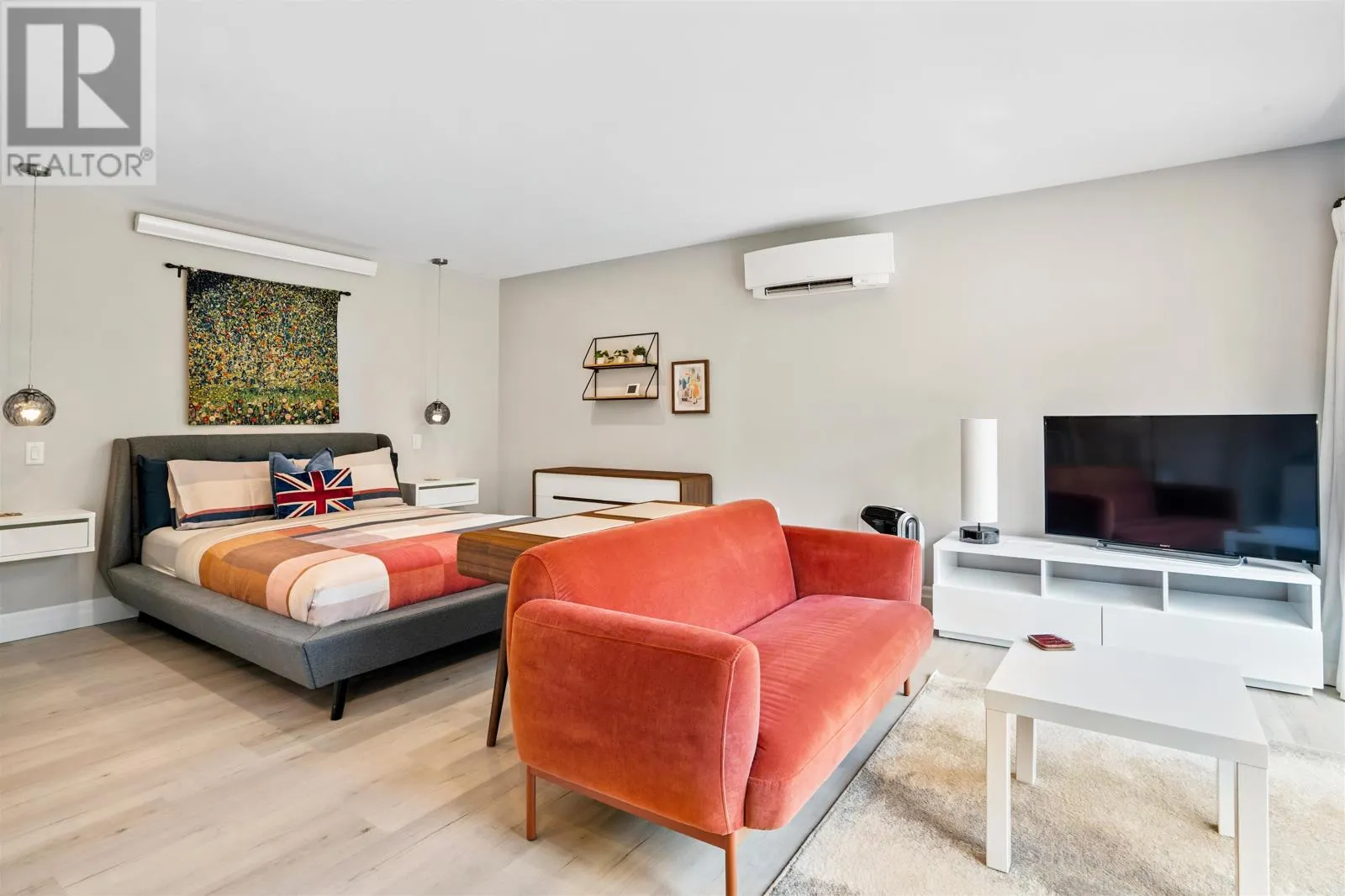 10 Lupin Lane
