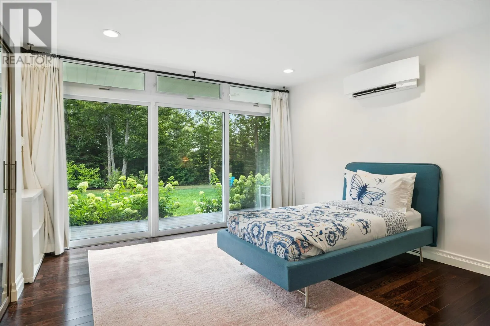 10 Lupin Lane
