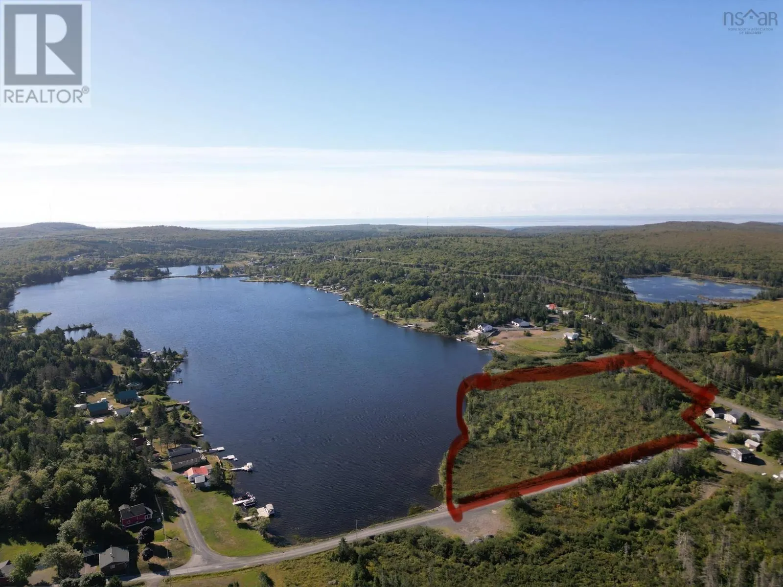 12 Lakeside Lane