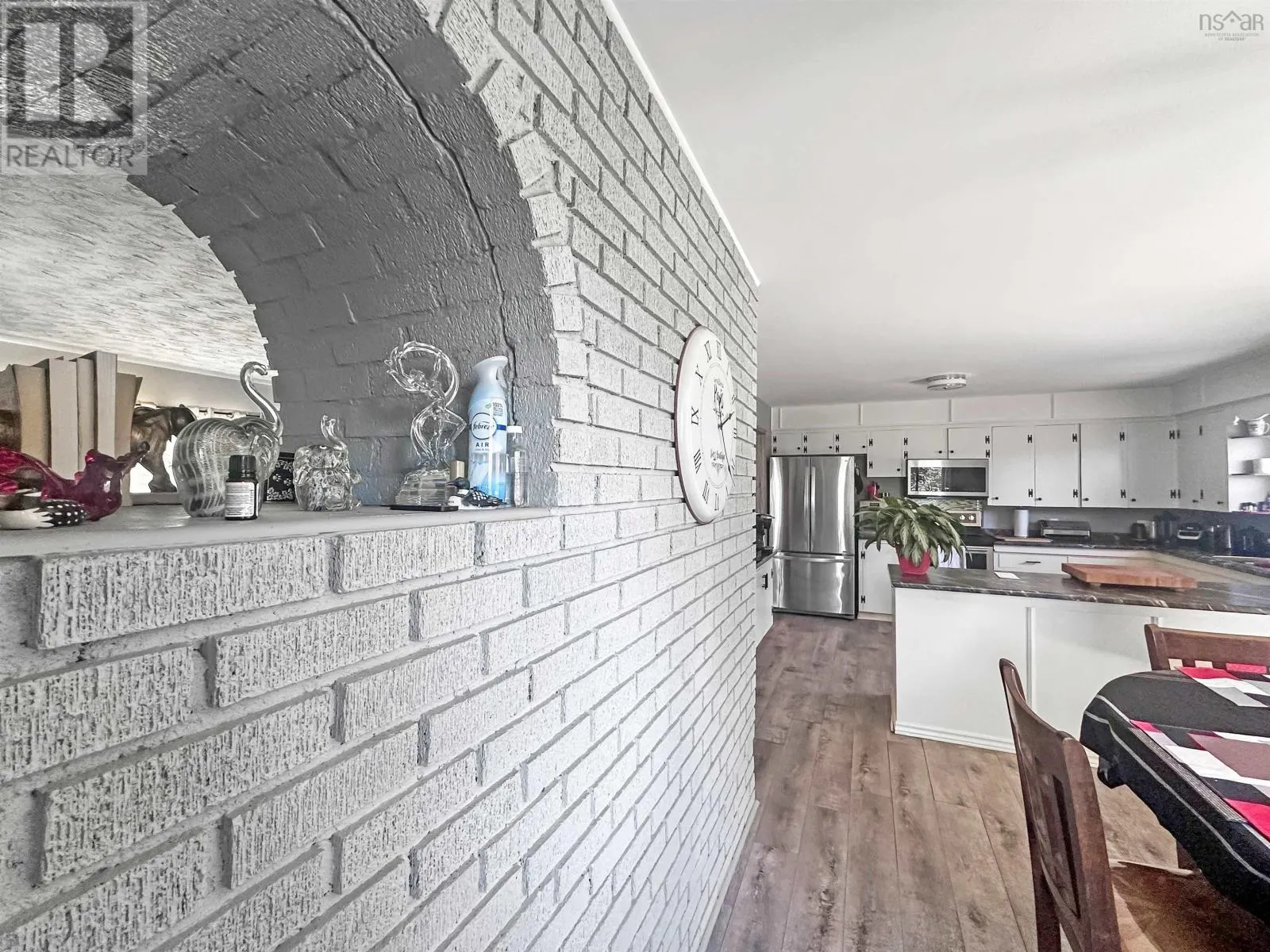 387 Lawrence Road