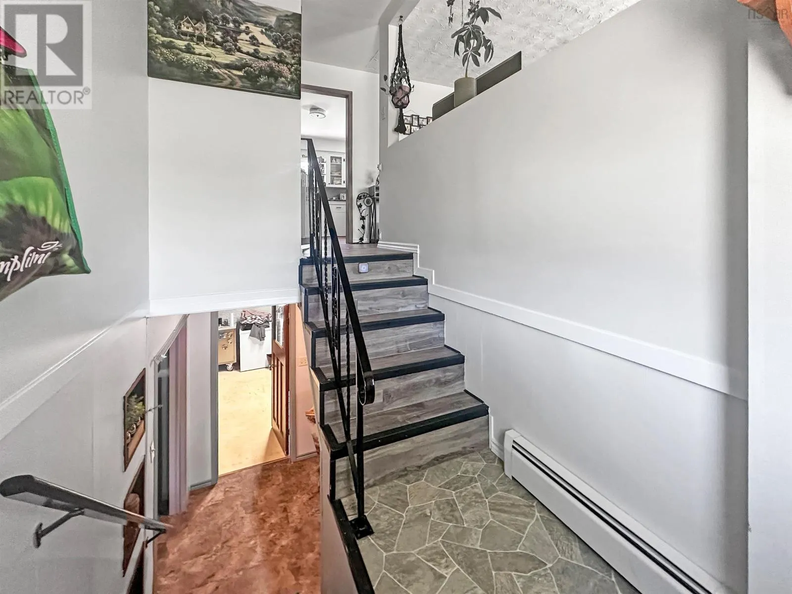 387 Lawrence Road