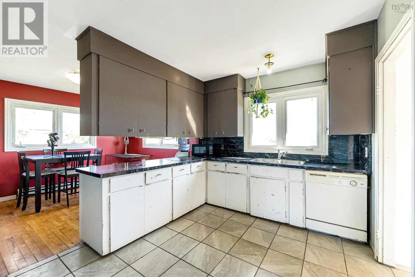 2827 Sackville Drive Drive