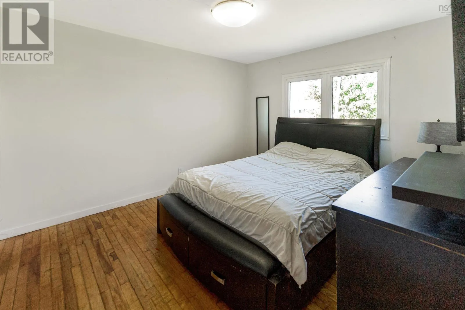 2827 Sackville Drive Drive