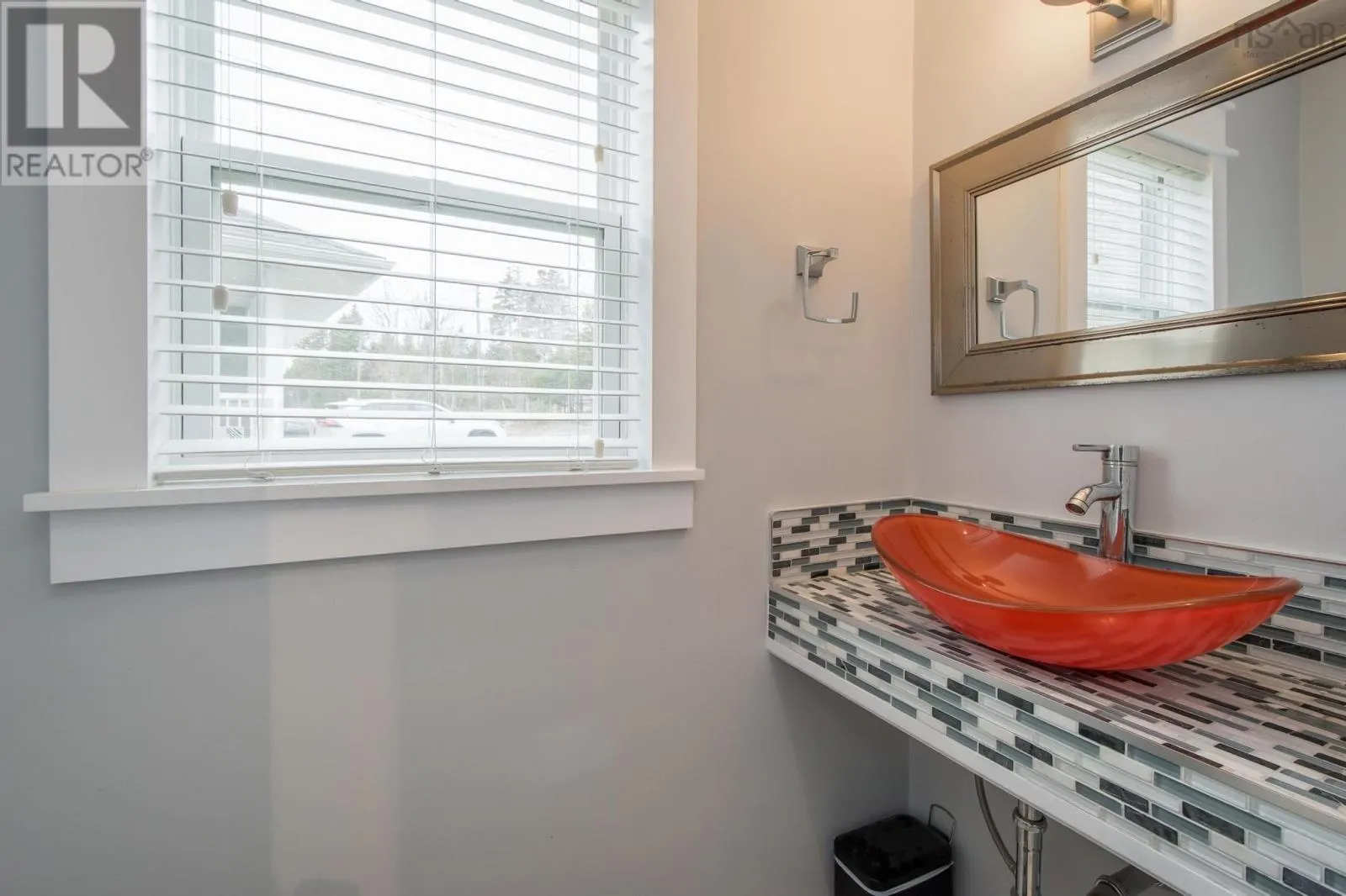 214 Voyageur Way