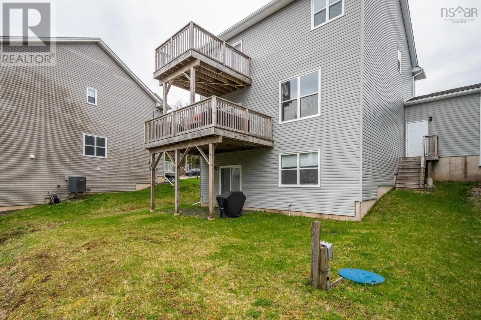 214 Voyageur Way