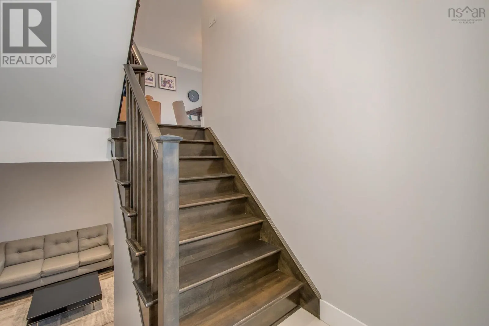 214 Voyageur Way