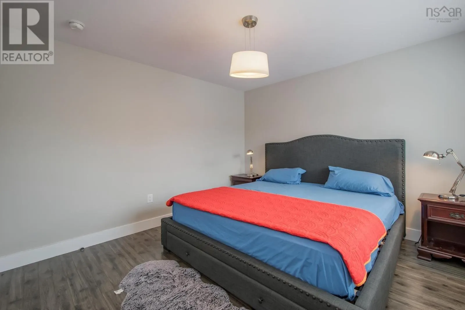 214 Voyageur Way