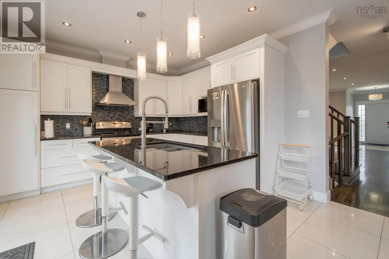 214 Voyageur Way