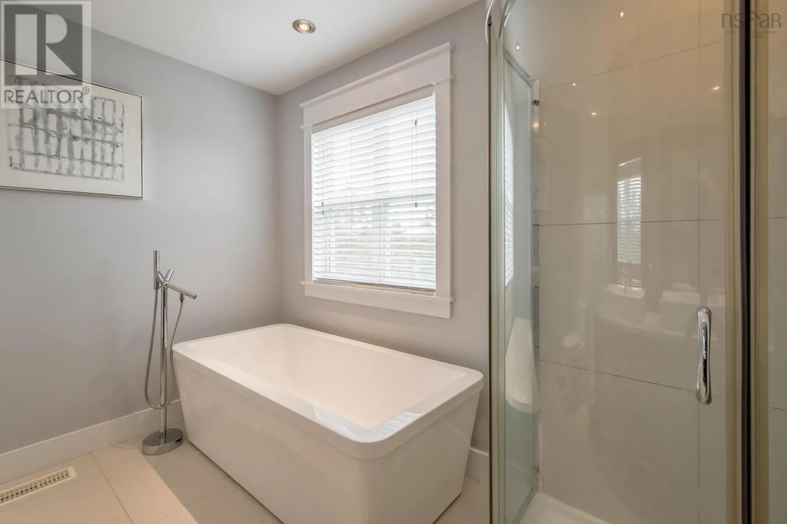 214 Voyageur Way