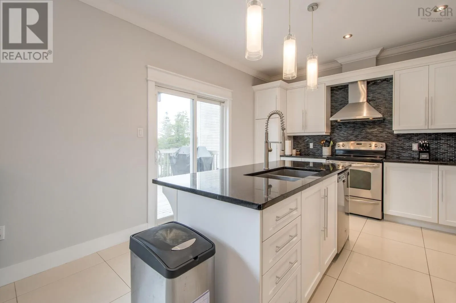 214 Voyageur Way