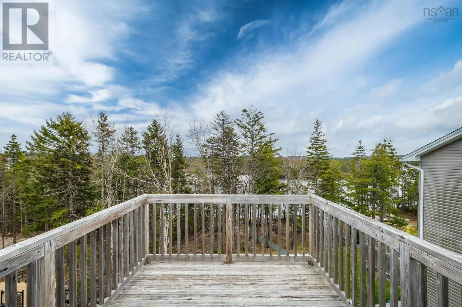 214 Voyageur Way