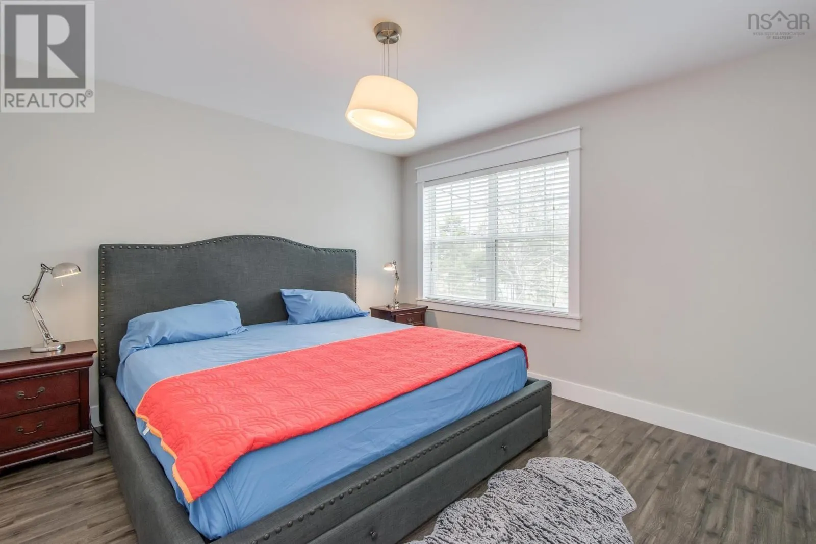 214 Voyageur Way