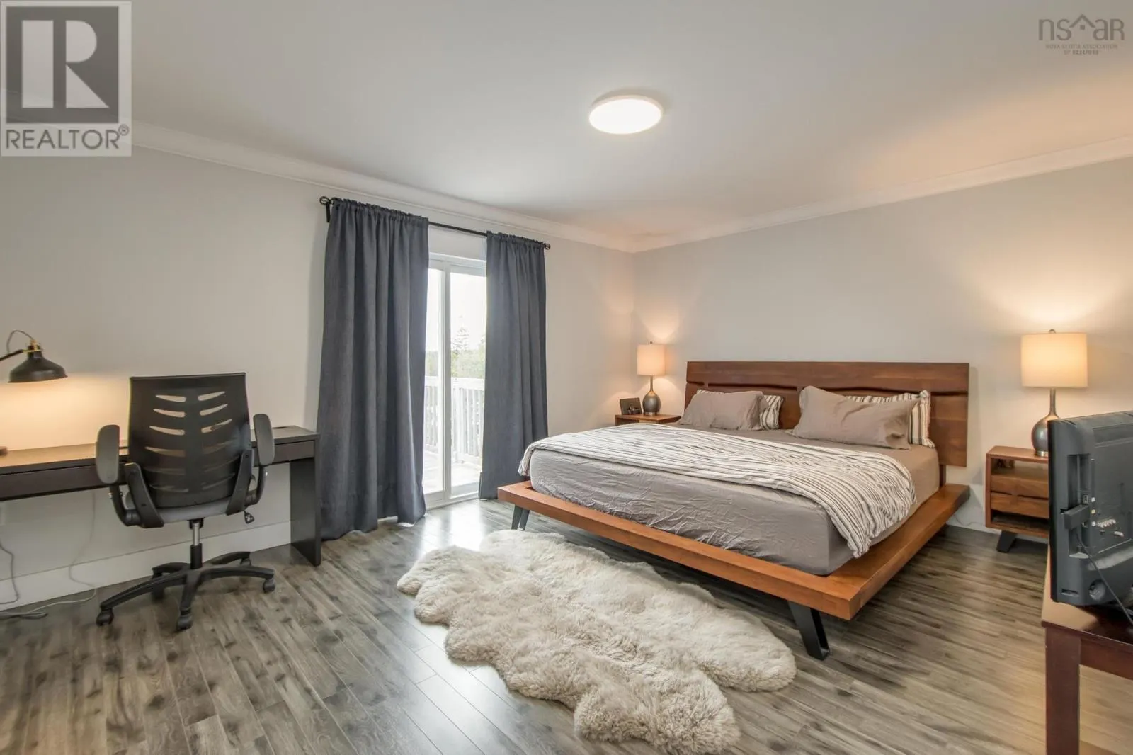 214 Voyageur Way