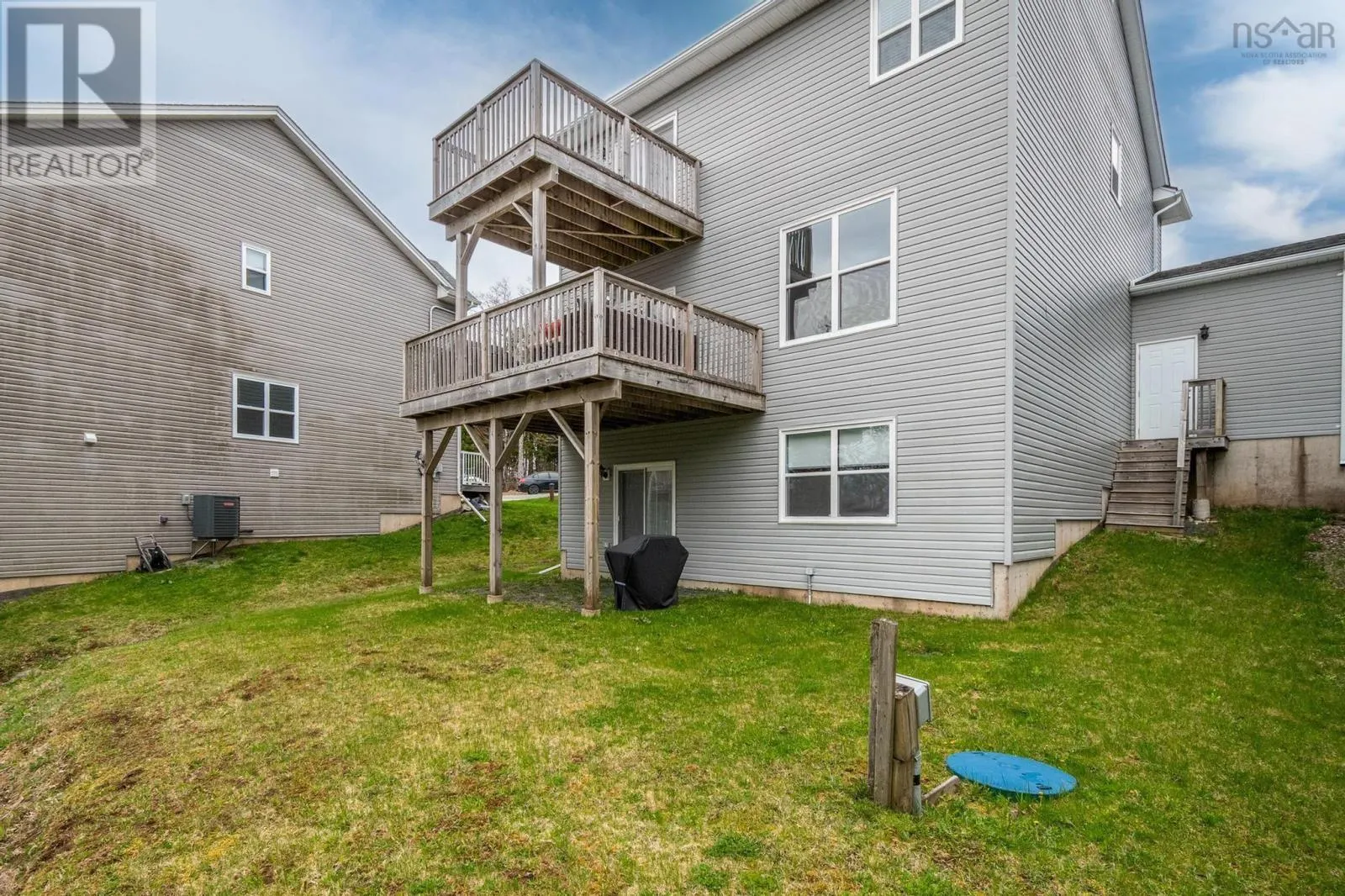214 Voyageur Way