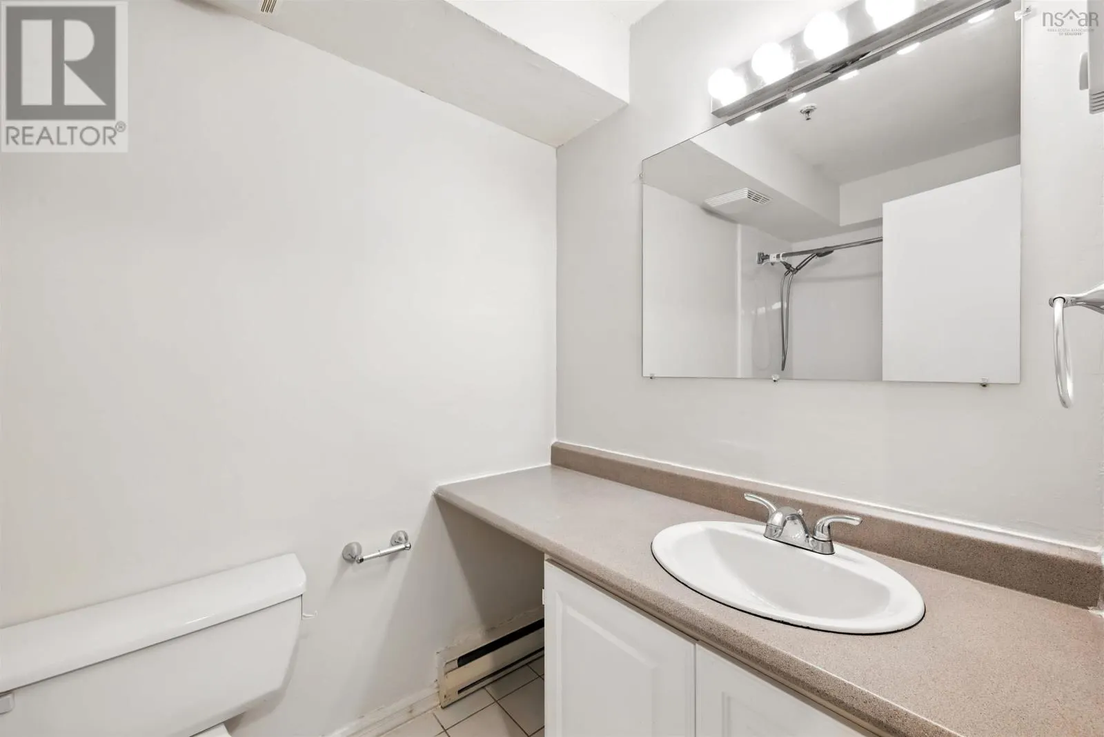 227 2070 Quingate Place