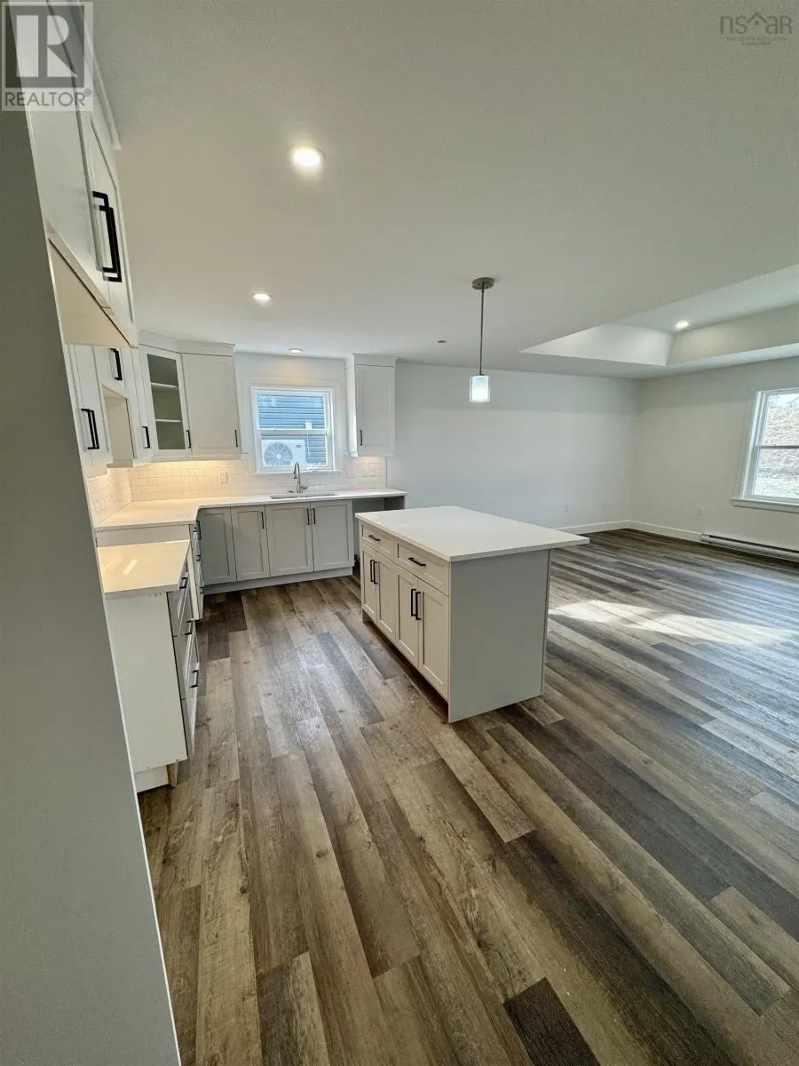 10 Elizabeth Avenue