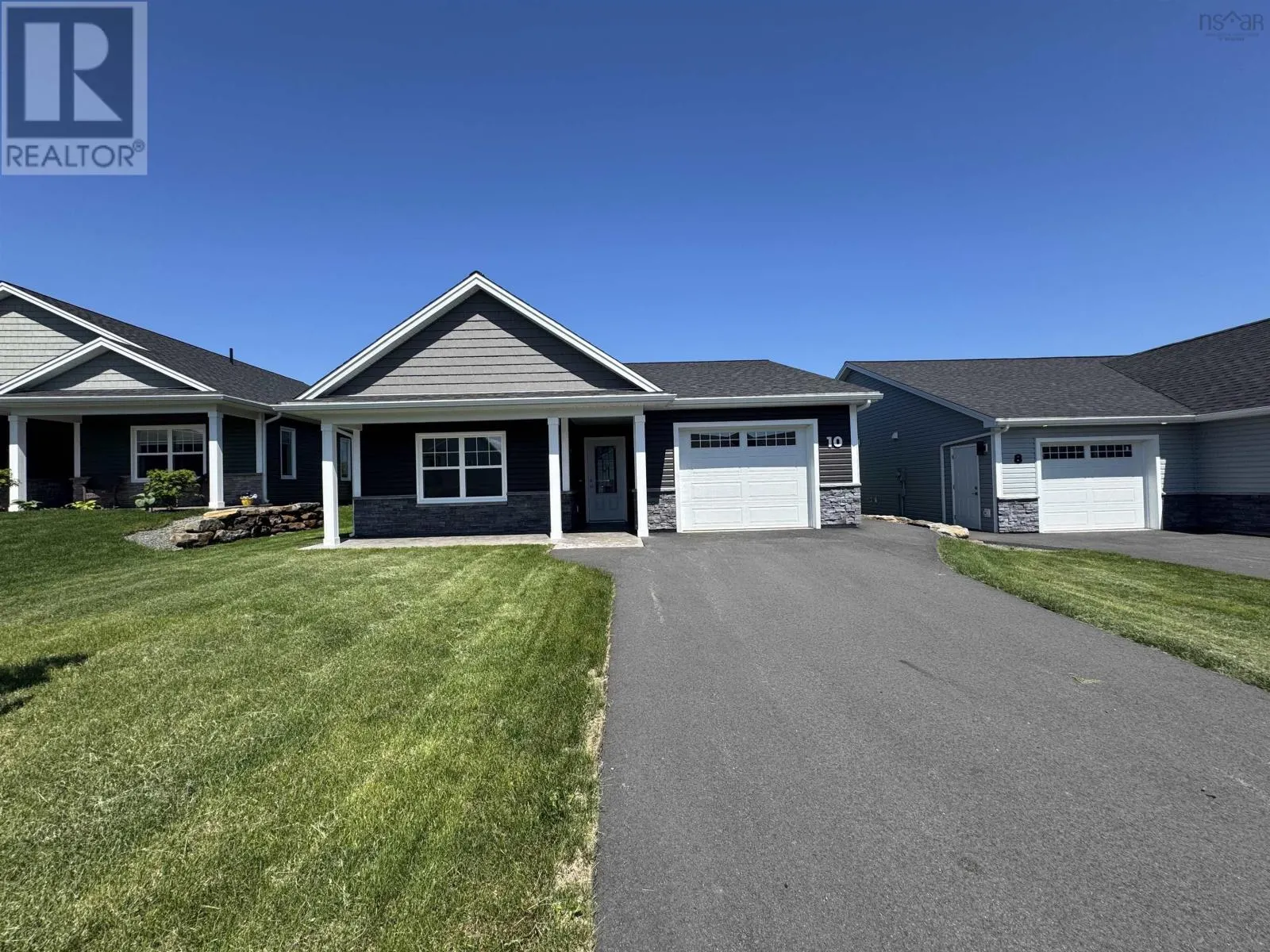 10 Elizabeth Avenue