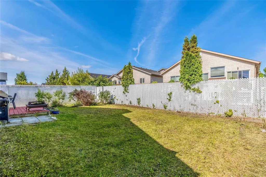 27 Kinlock Lane