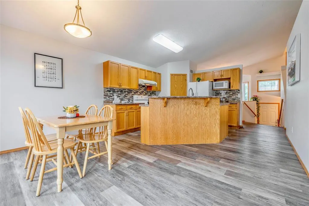 27 Kinlock Lane
