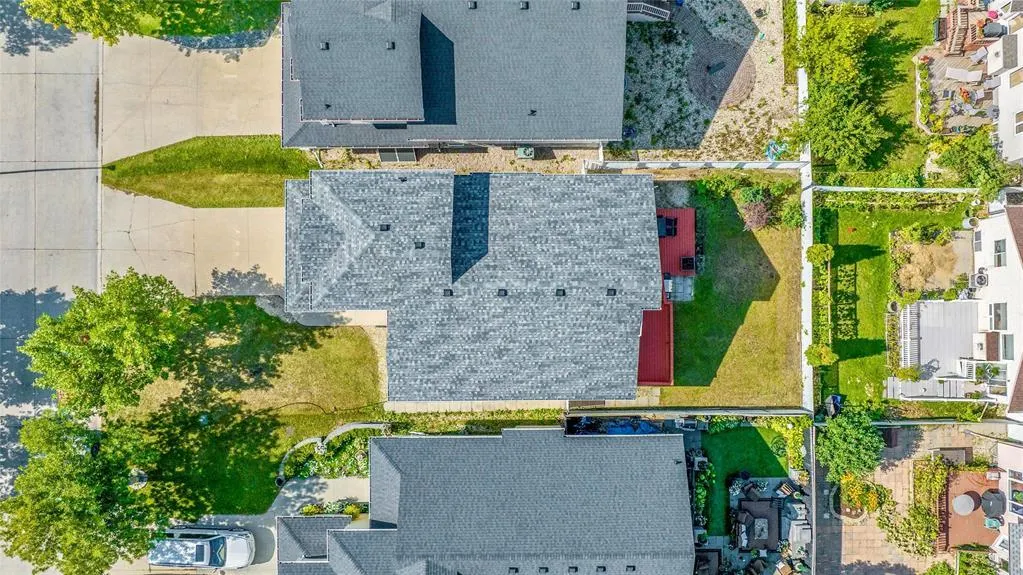 27 Kinlock Lane