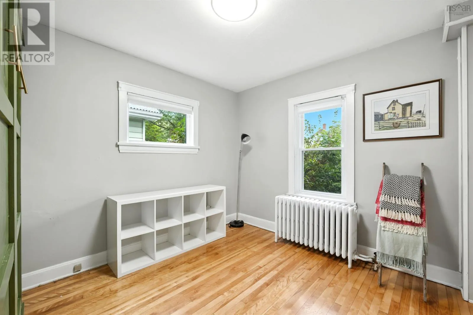 184 Pleasant Street