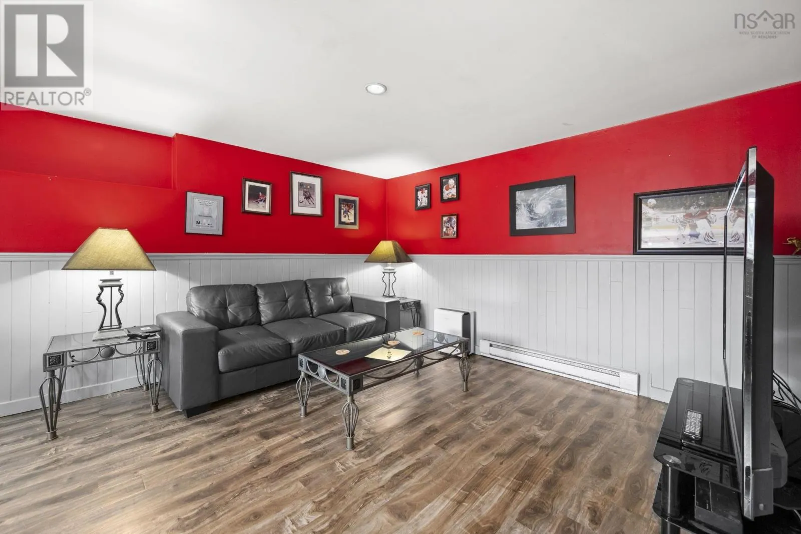 85 Cartier Crescent