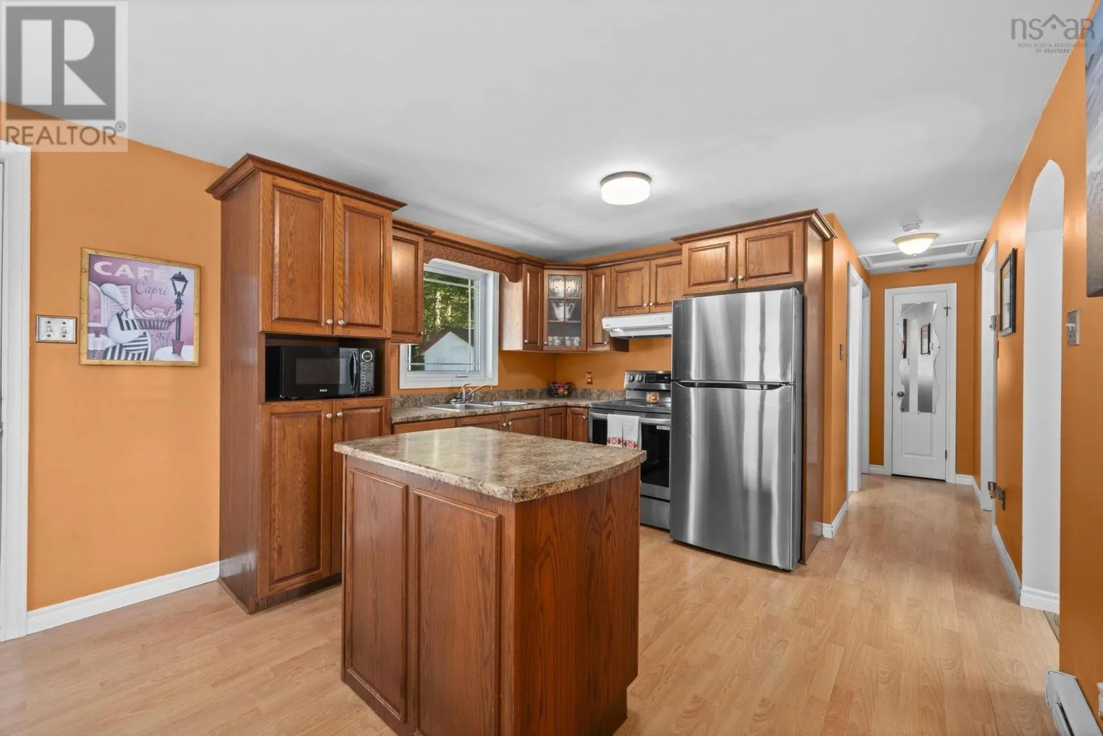 85 Cartier Crescent