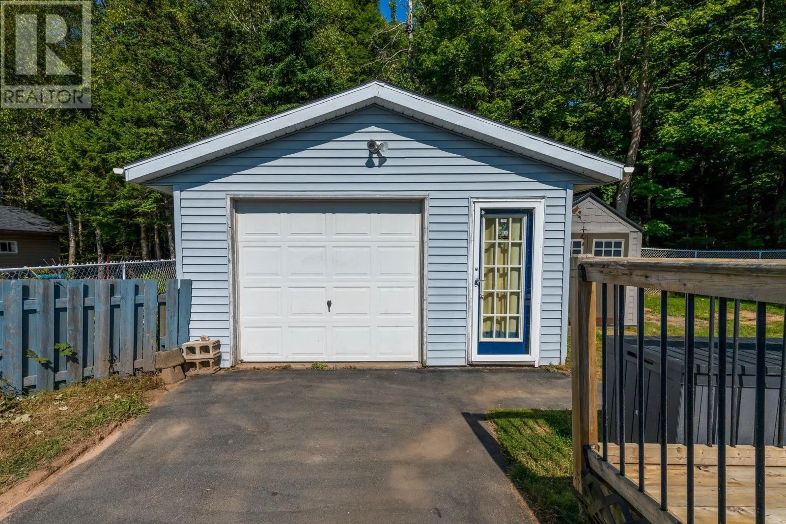 85 Cartier Crescent