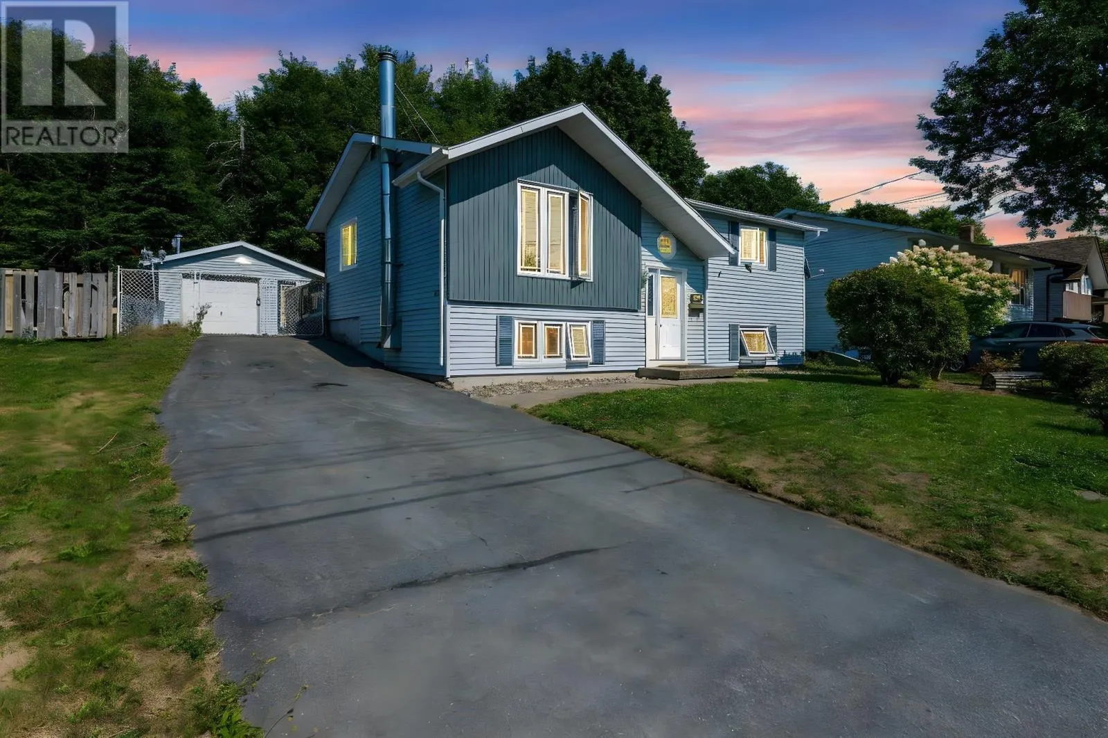 85 Cartier Crescent