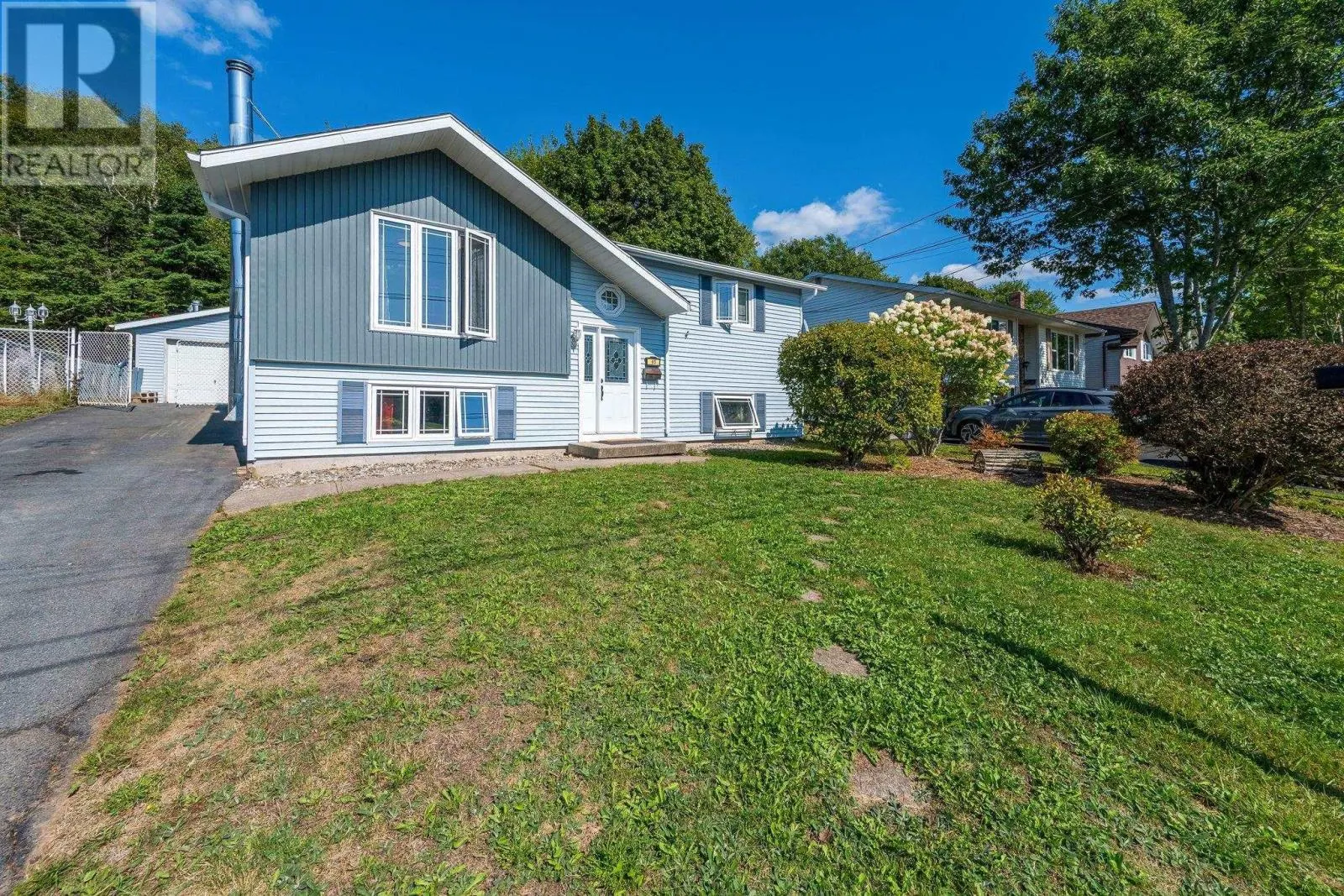 85 Cartier Crescent