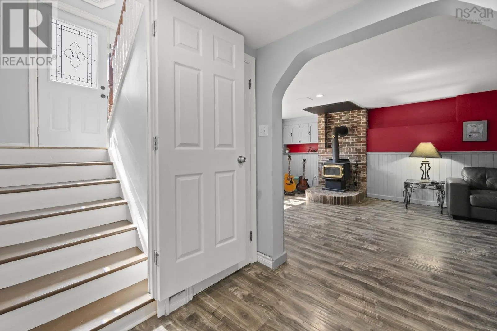 85 Cartier Crescent