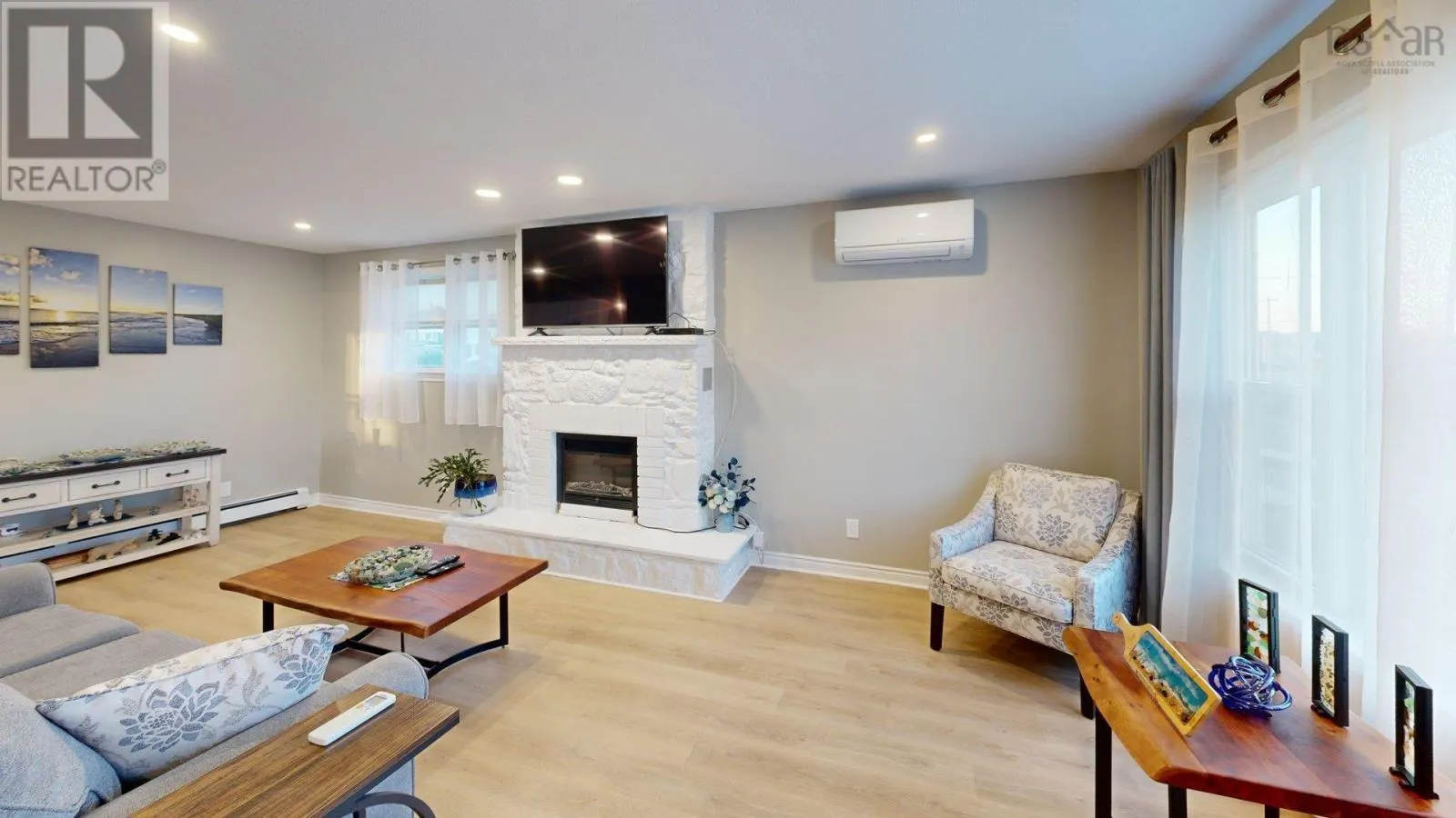 4 Cooling Street