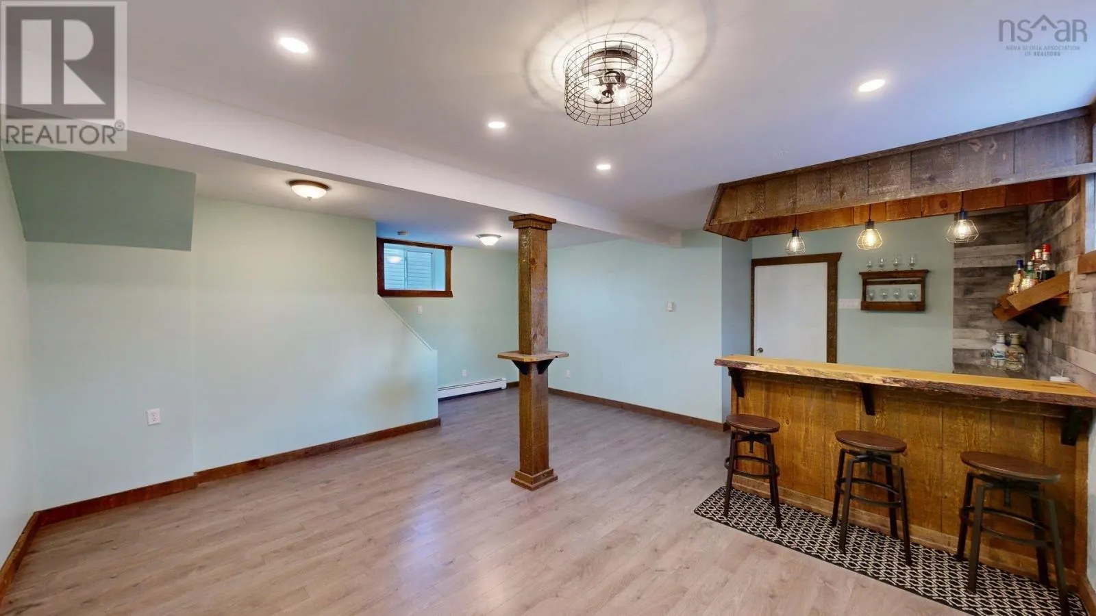 4 Cooling Street