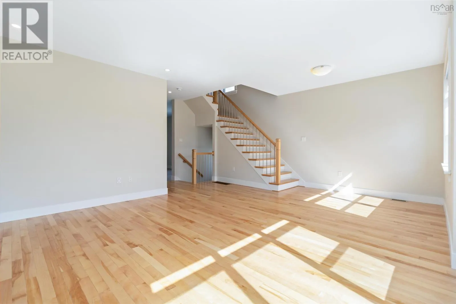 283 Amesbury Gate