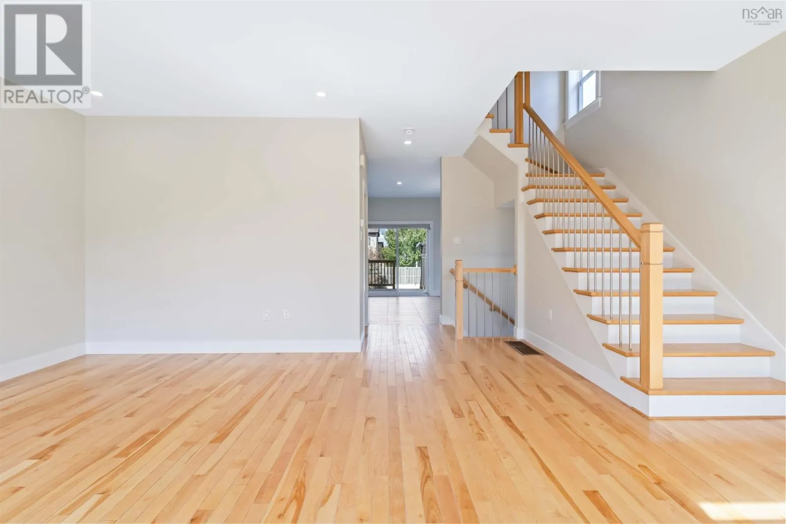 283 Amesbury Gate