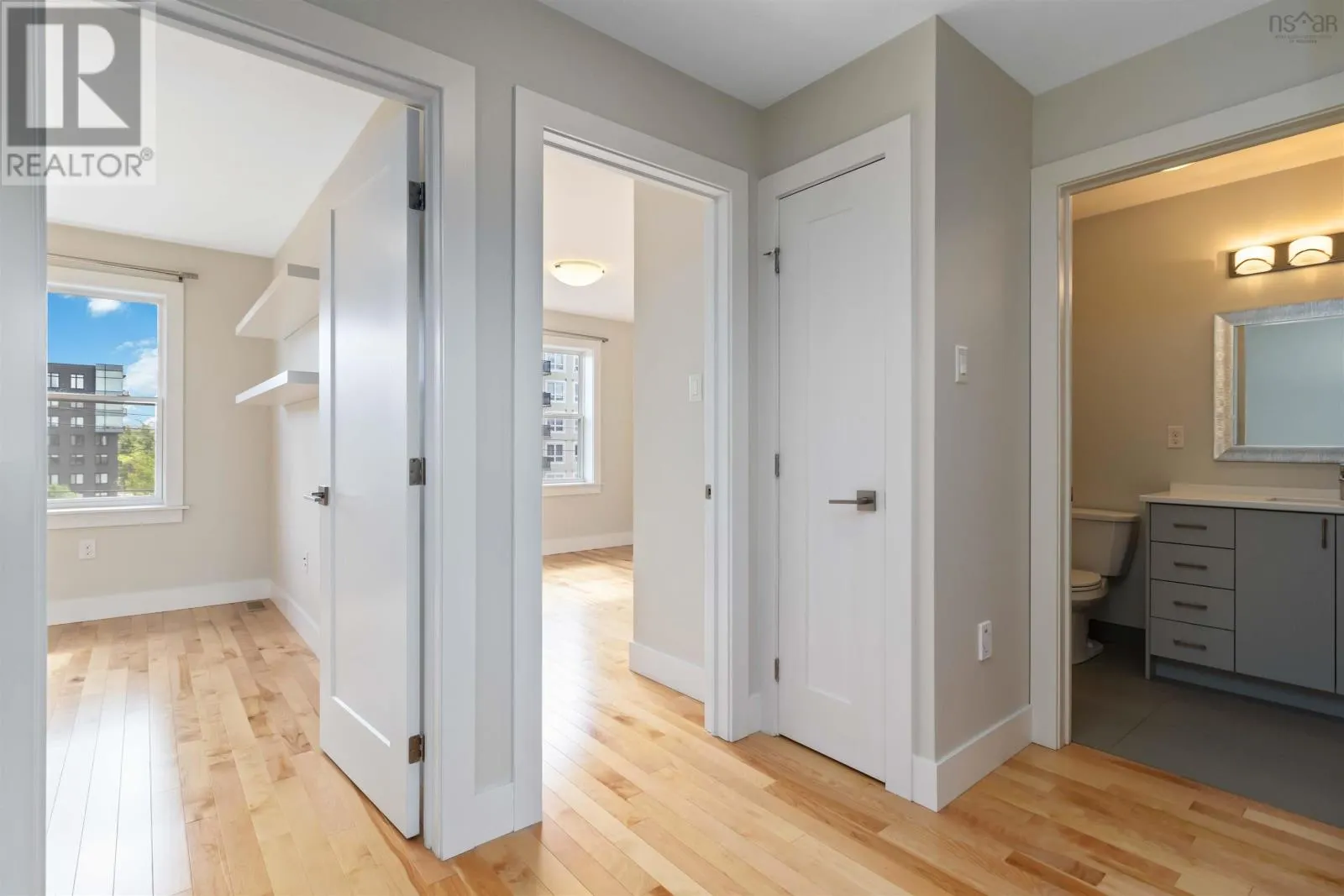 283 Amesbury Gate